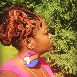 Meet your Posher, Nicole